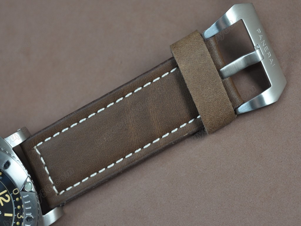 沛納海【男性用】Submersible GMT 47mm SS/LE Black dial 自動機芯搭載2